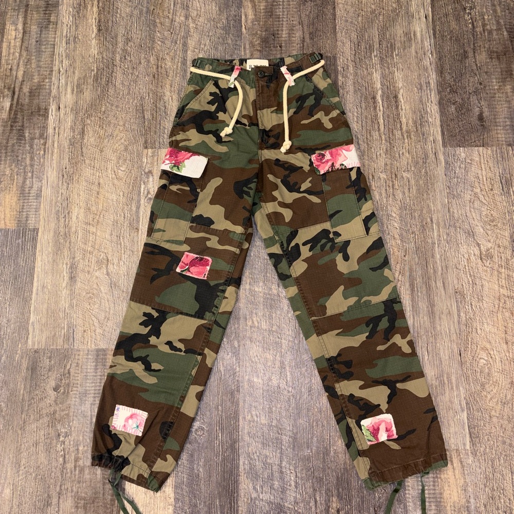 Free People Riley Vintage Reworked Floral Camo Cargo Pants XS